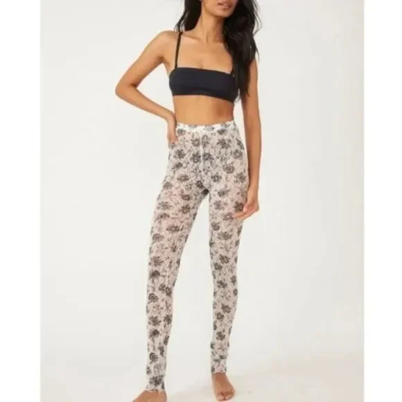 Free People Layered in Lace Stretch Legging Pants in Ivory Combo Womens Small - Picture 8 of 8